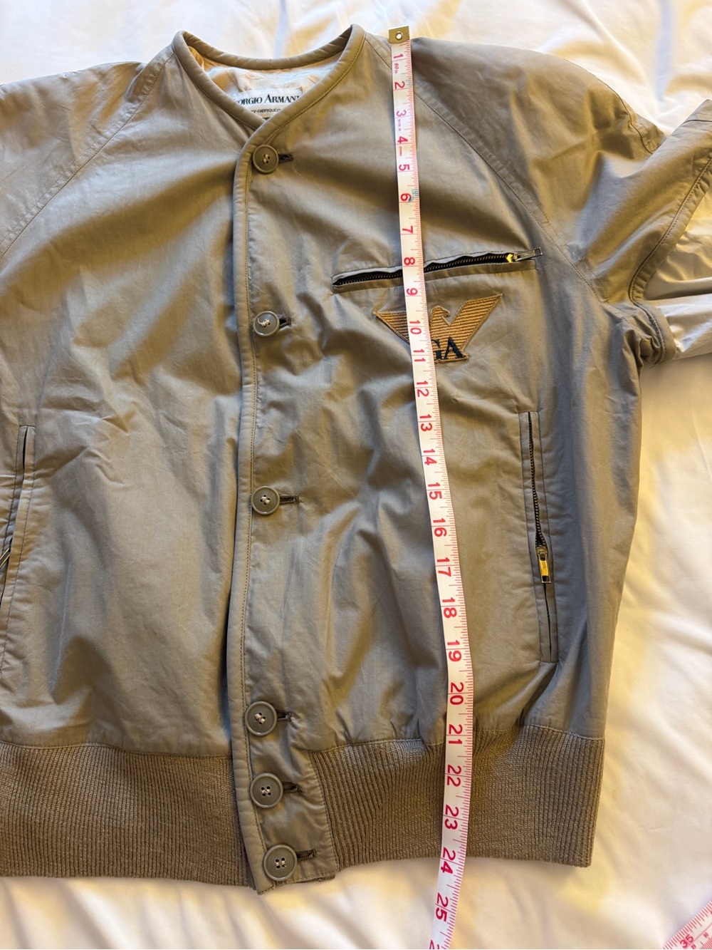 Giorgio Armani Two-Tone Khaki and Cream Lightweight Jacket - Picture 11 of 12
